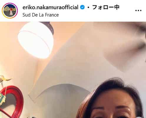 中村江里子アナ、夫から手にキスされる2ショット公開「憧れの夫婦像」「可愛らしくて素敵」の声