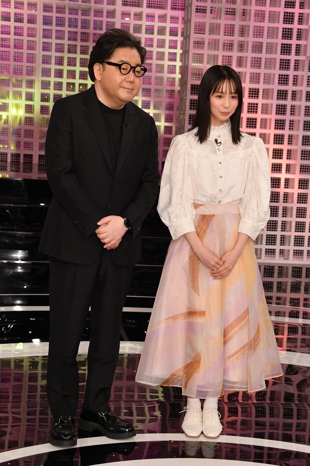 秋元康氏、幸澤沙良（C）モデルプレス