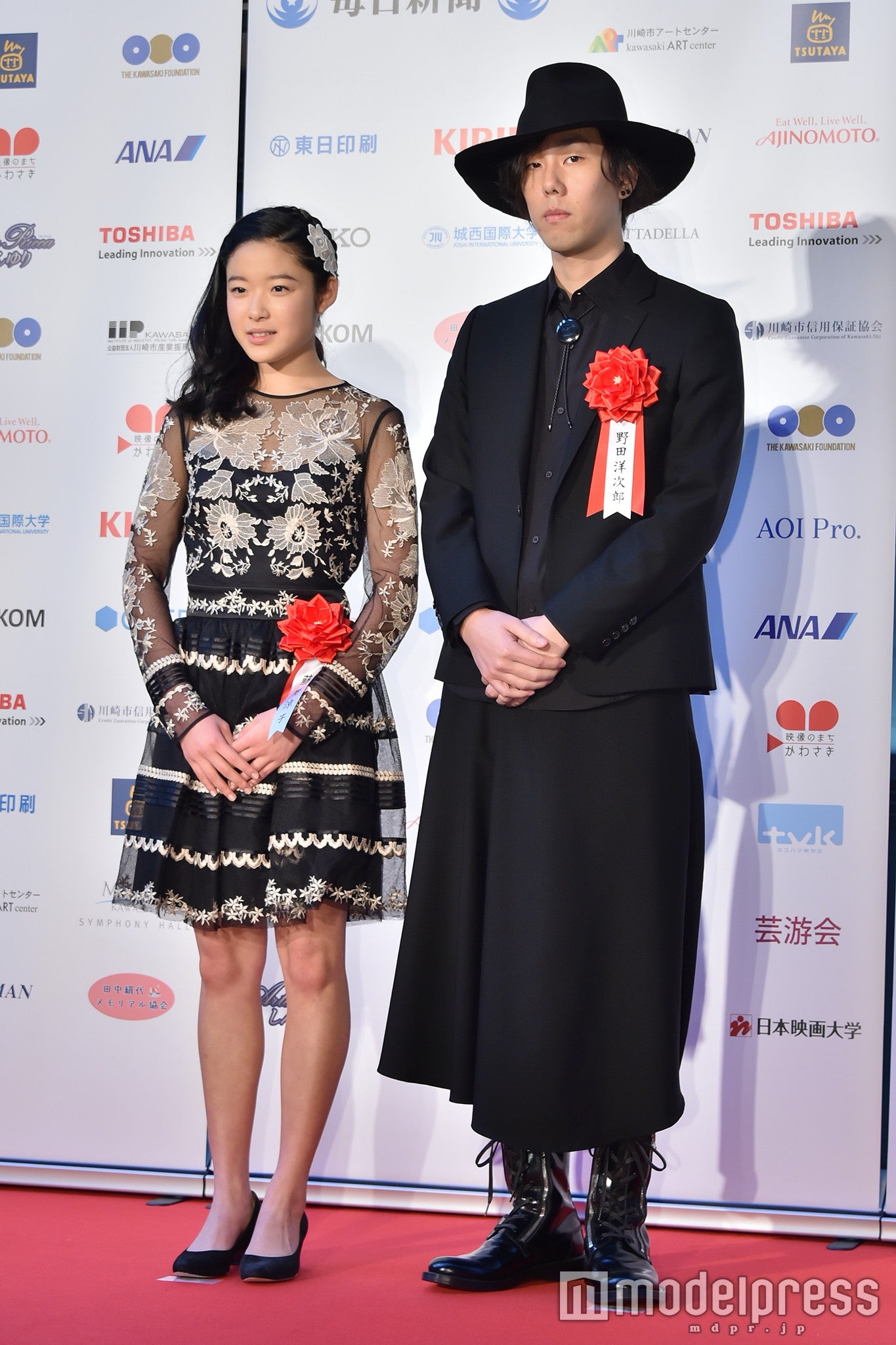 藤野涼子、野田洋次郎（C）モデルプレス