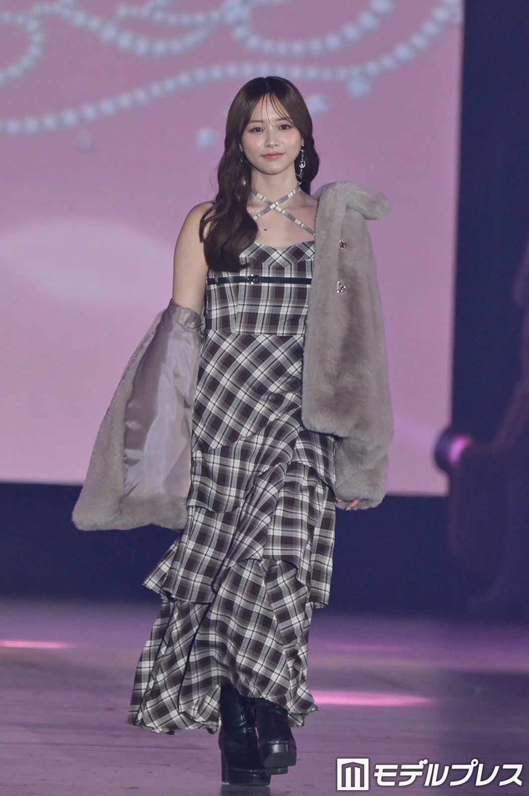 （C）モデルプレス