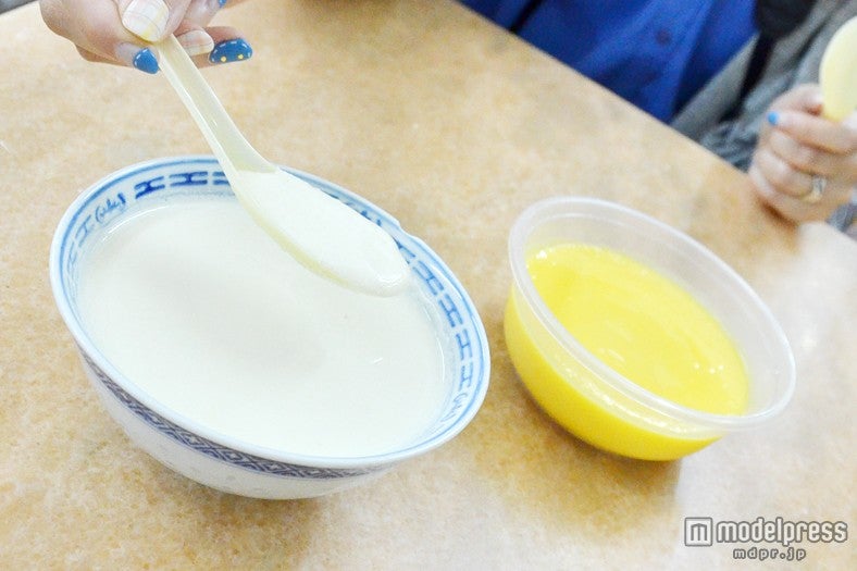 マカオならではのアジアンスイーツ「牛乳プリン」と「卵プリン」