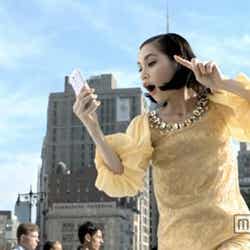水原希子が出演するCM「快速カメラ編」
