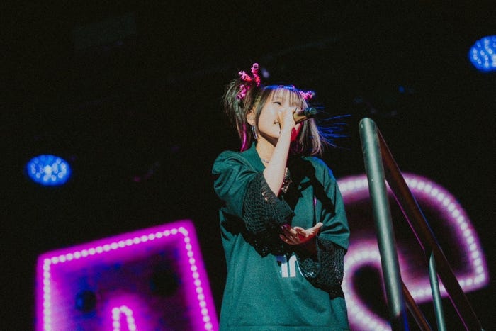 YOASOBI(C)photo by Kato Shumpei