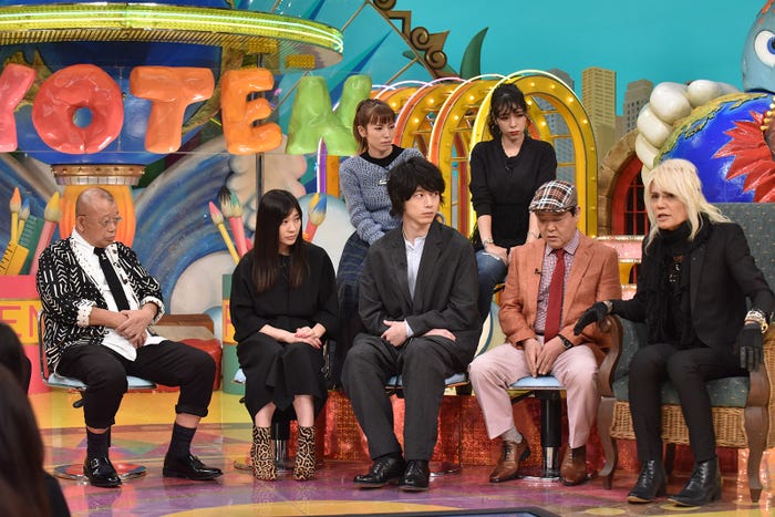 (前列左から)笑福亭鶴瓶、篠原涼子、坂口健太郎、上島竜兵、森重樹一(後列左から)若槻千夏、紅蘭(C)日本テレビ