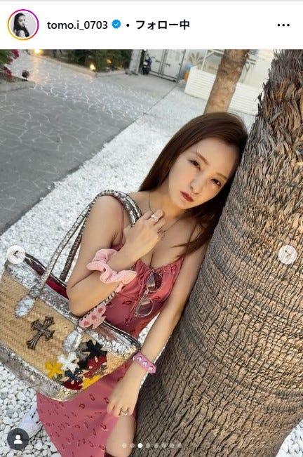 板野友美Instagramより