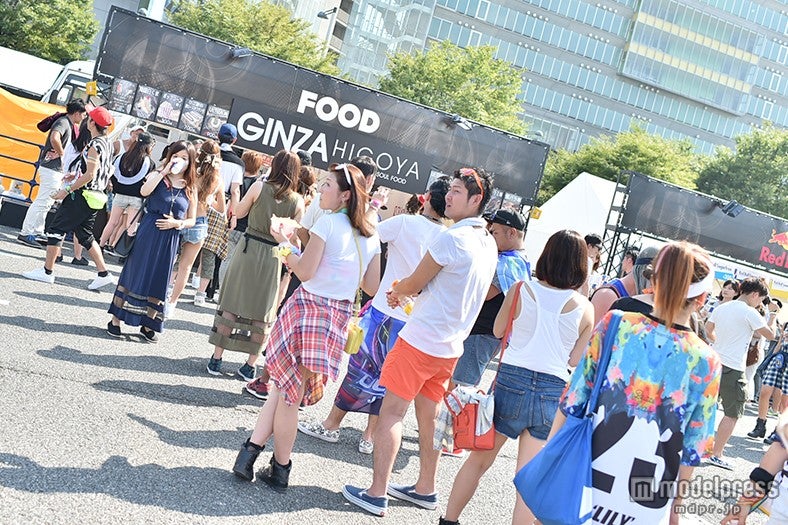 「ULTRA JAPAN 2015」フードエリアの様子