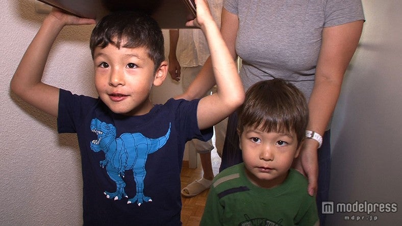 ノリコさん＆ドミニクさんのお子さんノア君・ルイ君／画像提供：毎日放送