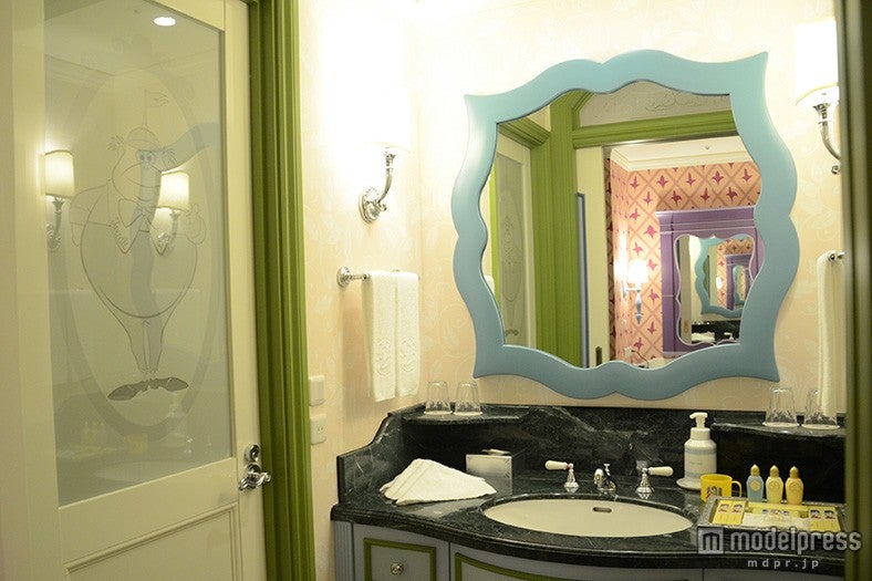 ディズニーふしぎの国のアリスルームのバスルーム