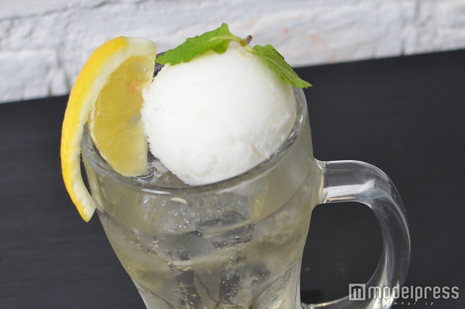 「爽」冷凍レモン×ハイボール（C)モデルプレス
