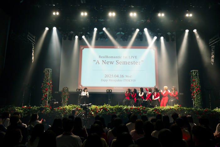 RealRomantic「Debut Showcase Event HELLO」(提供写真)