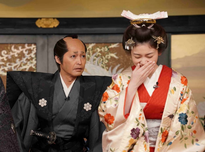 安田顕、小芝風花(C)フジテレビ