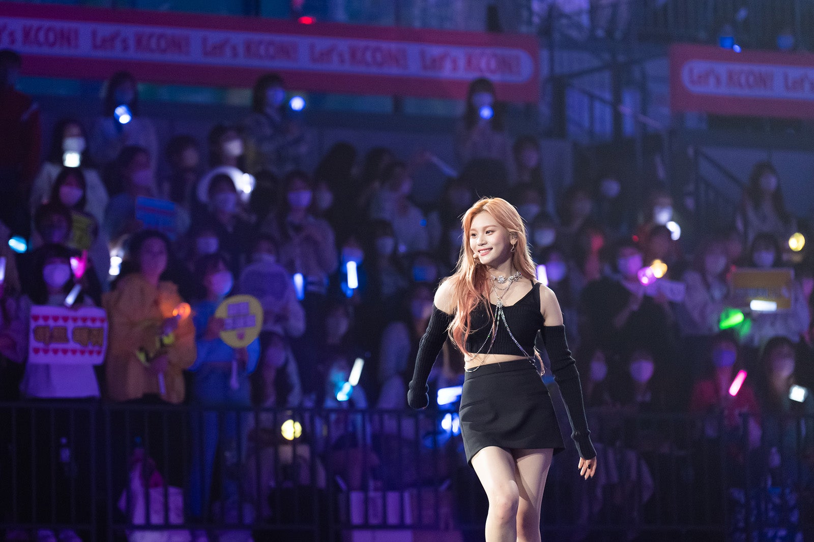 オムジ／VIVIZ（C）CJ ENM Co., Ltd, All Rights Reserved