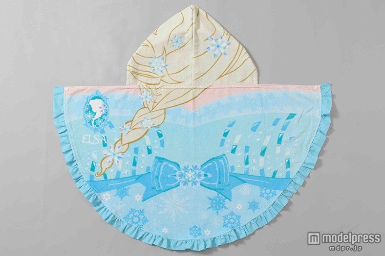 エルサのフードタオル￥3200（C）Disney