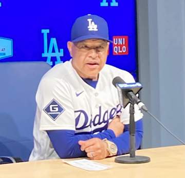 ロバーツ監督 リリーフ志願の佐々木は「すごくよかった」負傷者リスト明け1回無失点 次回登板も明言「おそらく金曜日に」