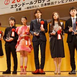 (左から)真木よう子、森山未來、武井咲、松坂桃李、尾野真千子、染谷将太