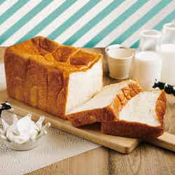 ミルクの生クリーム食パン2斤 980円（税込）／画像提供：オペレーションファクトリー