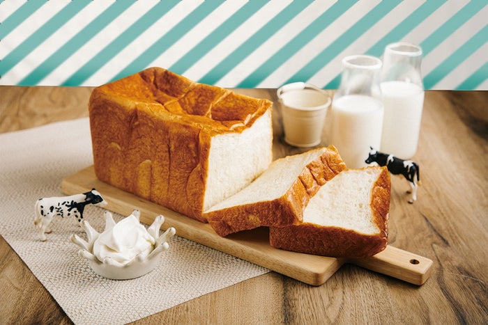 ミルクの生クリーム食パン2斤 980円(税込)/画像提供:オペレーションファクトリー