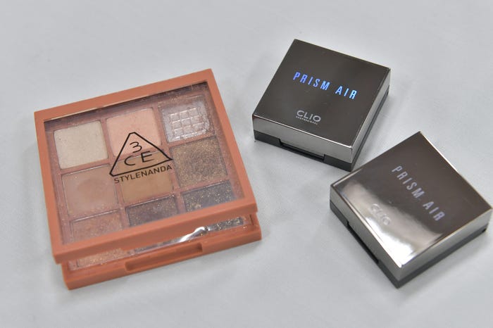 村瀬紗英のアイメイクアイテム(アイシャドウ) (C)モデルプレス