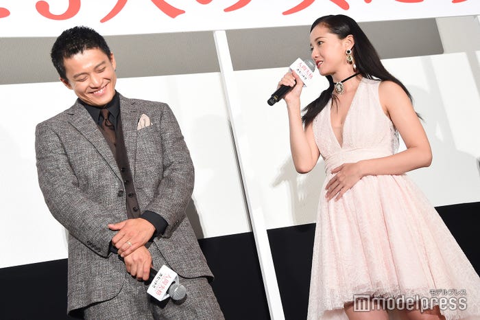 小栗旬、沢尻エリカ(C)モデルプレス