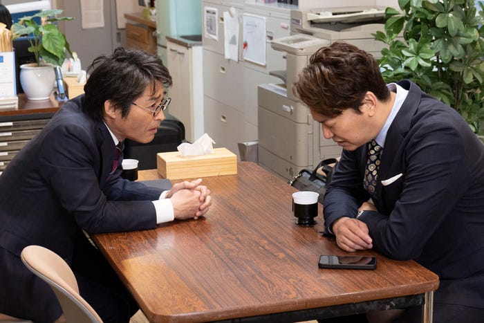 安田顕、香取慎吾「日本一の最低男 ※私の家族はニセモノだった」第1話(C)フジテレビ