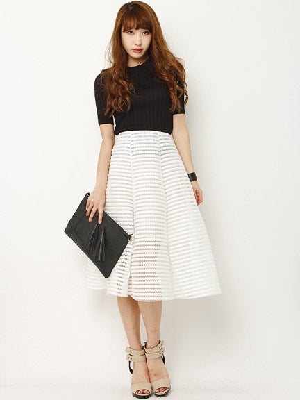 シースルーフレアスカート「LocoChica（ロコチーカ）」2,916円（税込）／画像提供：モバコレ