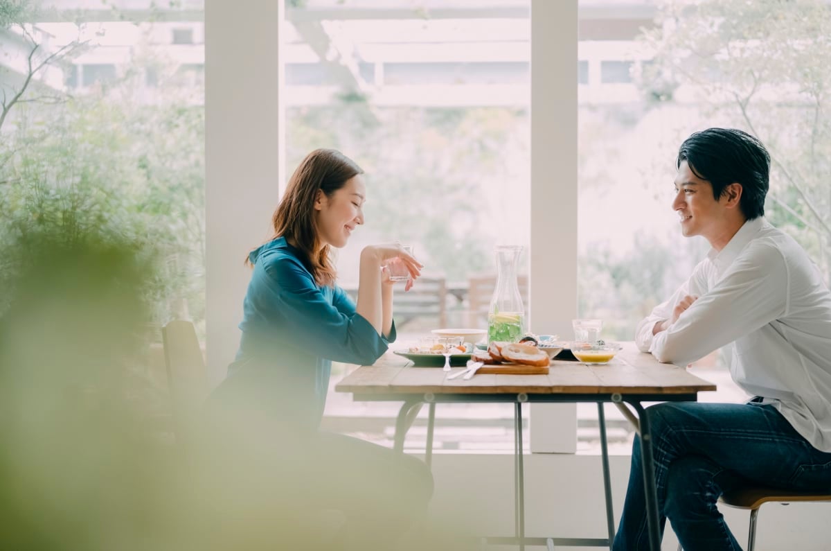 旦那さんと初めて出会ったのはいつどこで 付き合うまでのエピソードを教えて モデルプレス