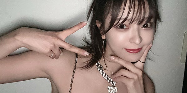 ヘラヘラ三銃士・さおりん、美谷間くっきりオフショット公開