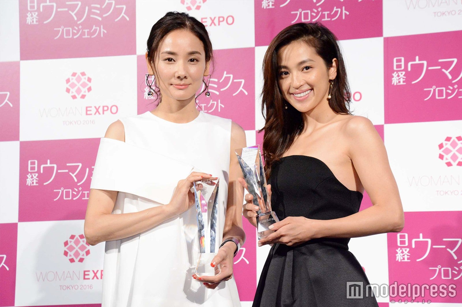 吉田羊、中村アン（C）モデルプレス