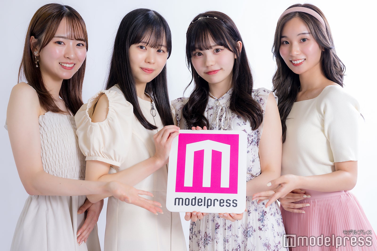 山下未愛、多田七帆、上西萌々、三好菜乃（C）モデルプレス