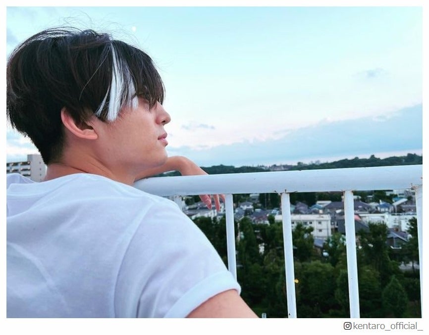 伊藤健太郎、白メッシュヘア披露に「新鮮でカッコイイ」「おしゃれ」と反響