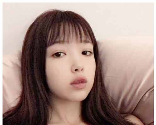 藤田ニコル、素肌チラ見せパジャマ姿が色っぽい