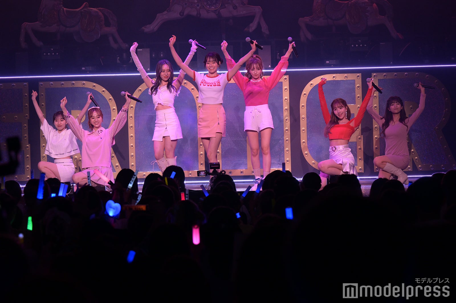 「ヘラヘラ三銃士 2ndコンサート 2022 夏 ～熱烈美々～」より（C）モデルプレス