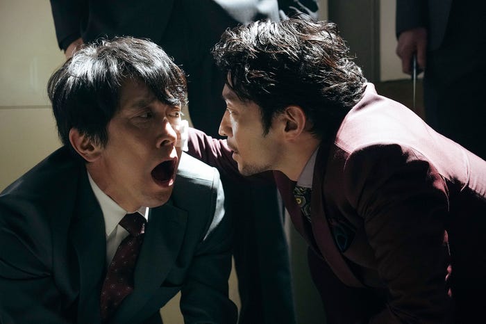 佐々木蔵之介、津田健次郎(C)2024映画「マイホームヒーロー」製作委員会