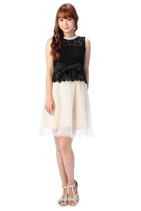 レースドッキングパーティーワンピ「JugeETTA」15,984円（税込）