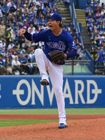 中日 高橋宏斗が自援護でビッグイニング演出！六回一挙4点でヤクルト突き放す 前回登板で栗林に拍手→今季初勝利へ快投