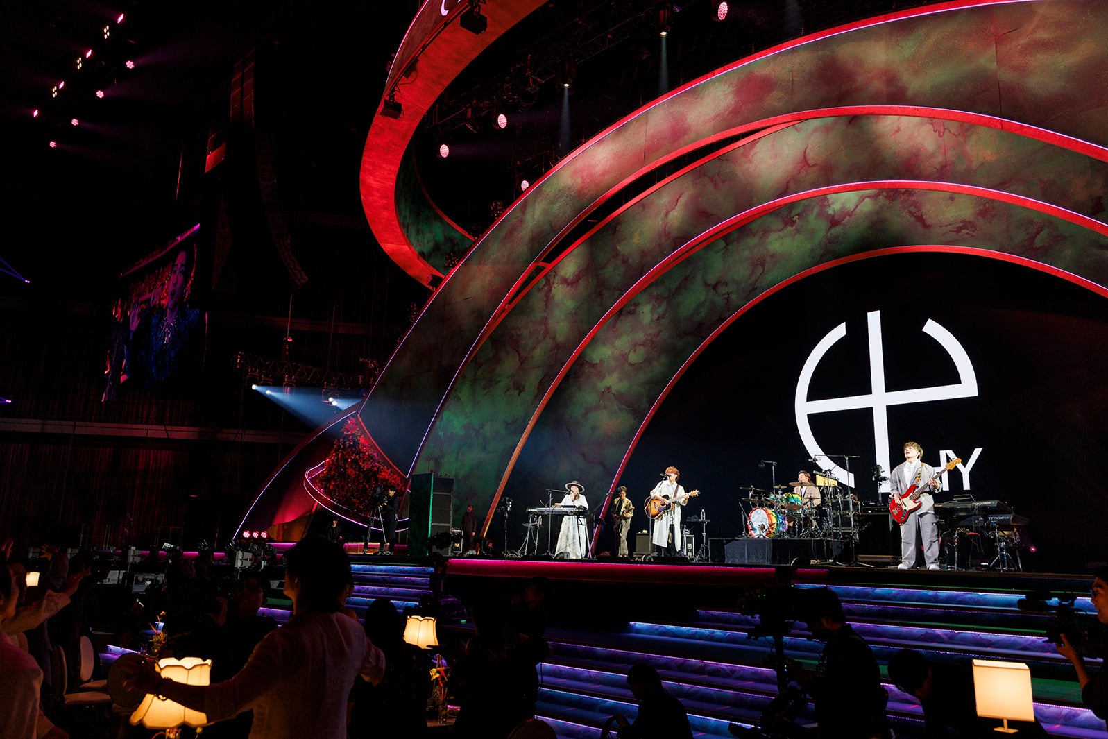 HY／撮影：田中聖太郎写真事務所