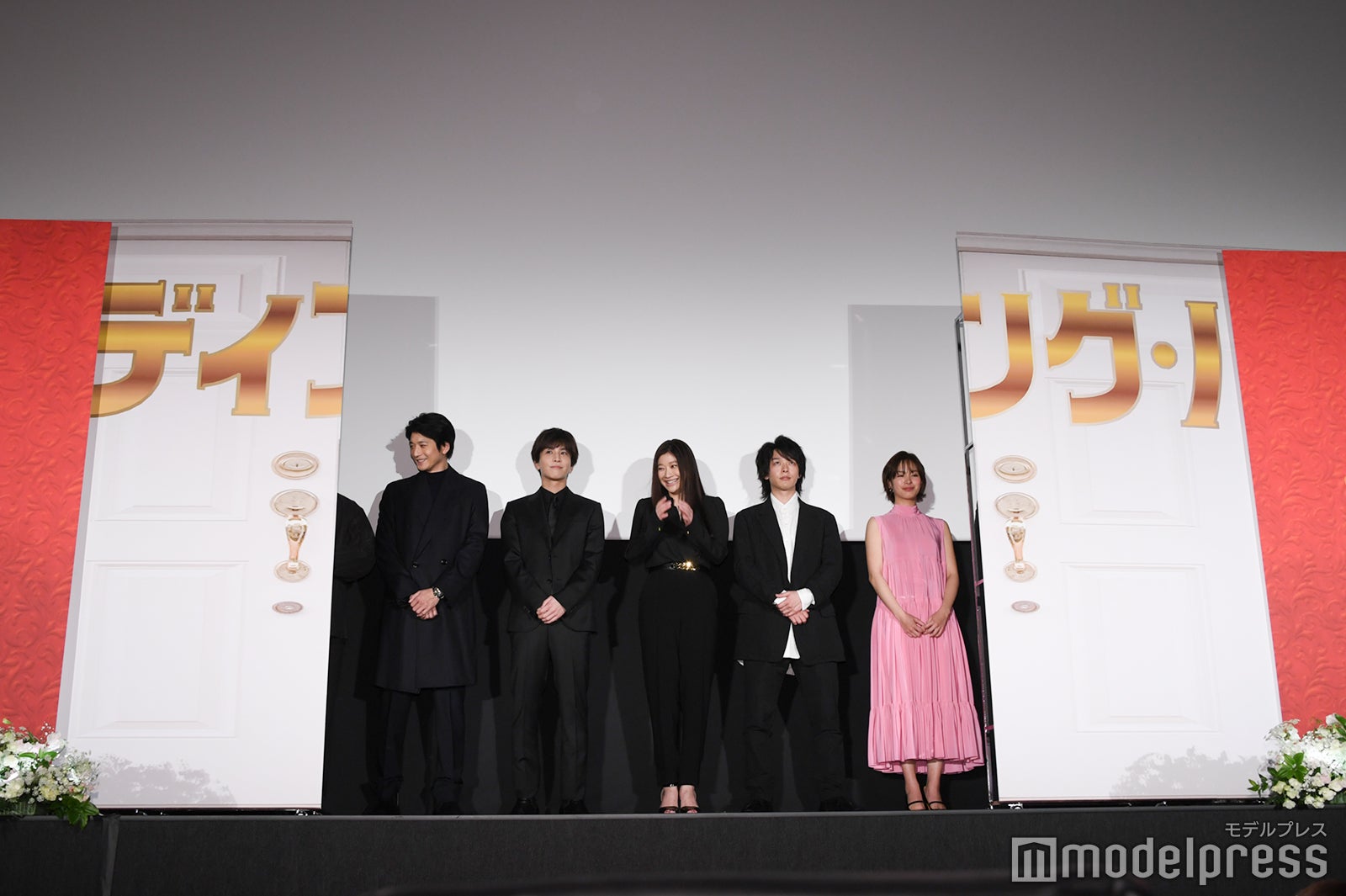 キャスト陣登場の瞬間 （C）モデルプレス