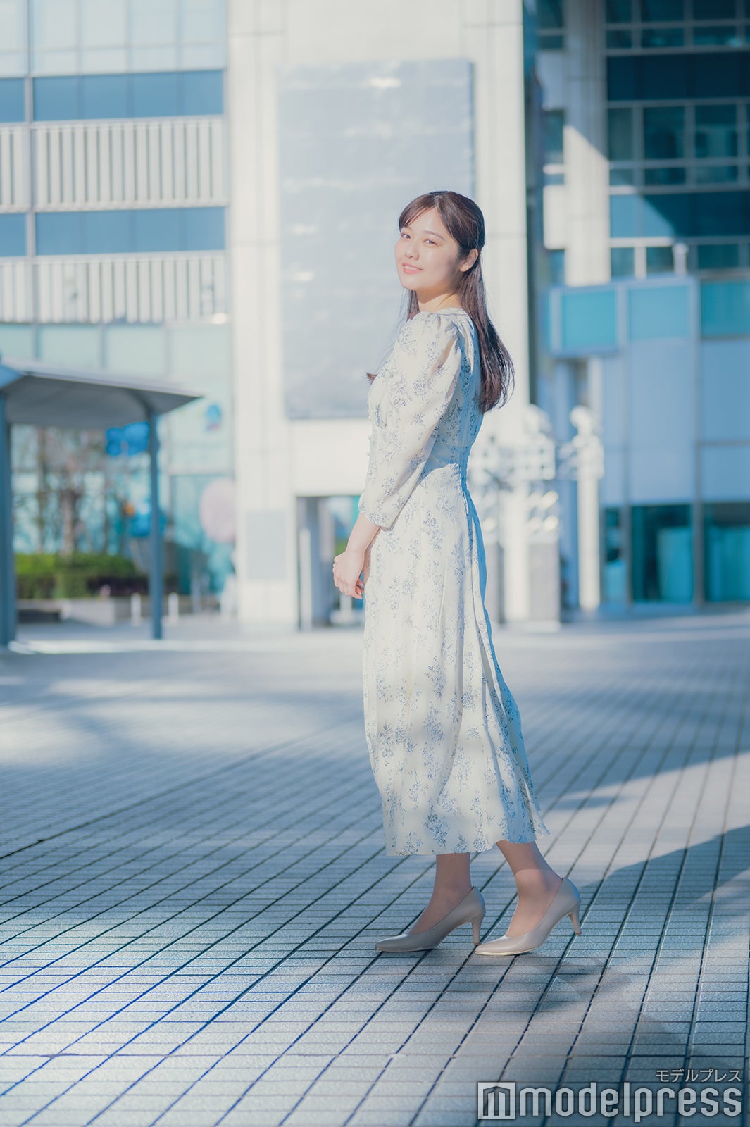 峯本奈津さん（C）モデルプレス