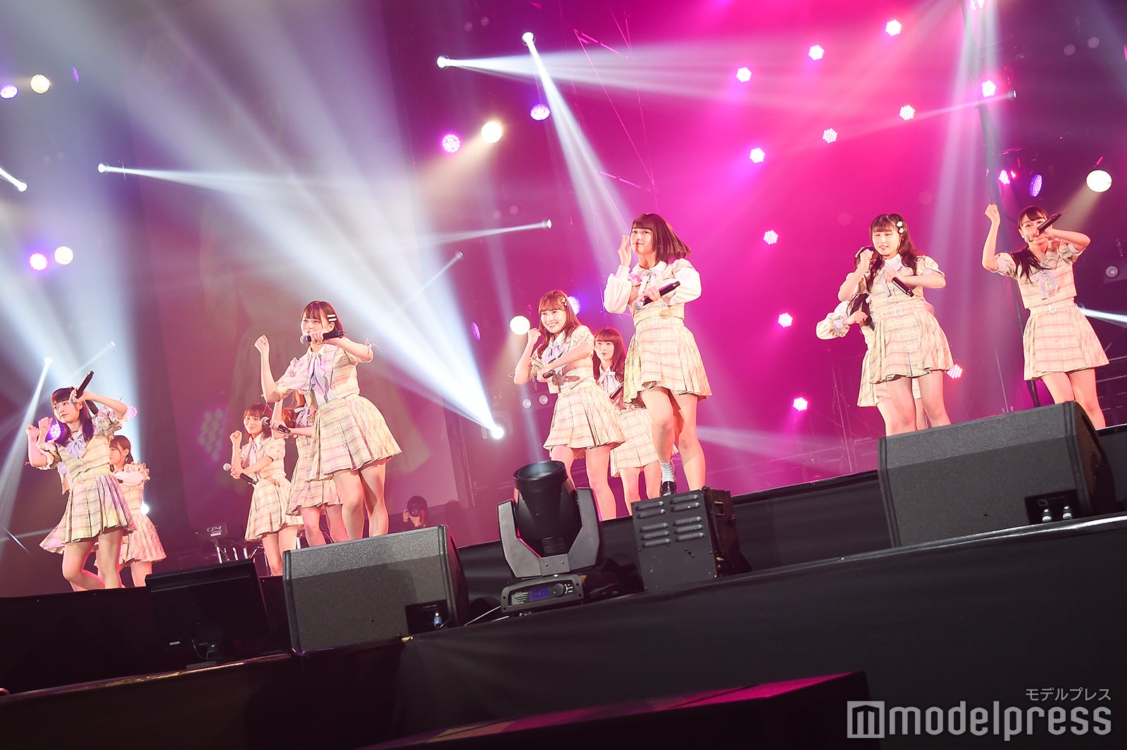 =LOVE（C）モデルプレス