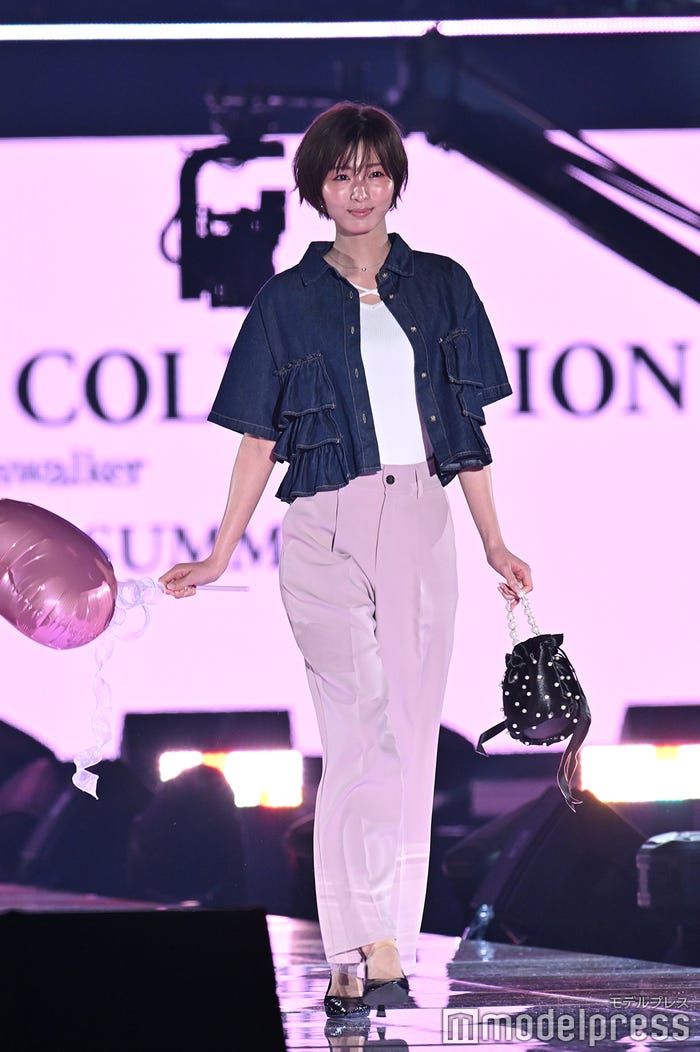 岡崎紗絵(C)モデルプレス