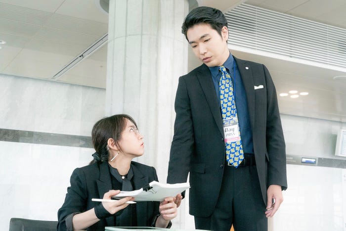 吉岡里帆、柄本佑 (C)2022 映画「ハケンアニメ!」製作委員会