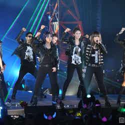 2NE1(左から)ダラ、ミンジ、シーエル、ボム