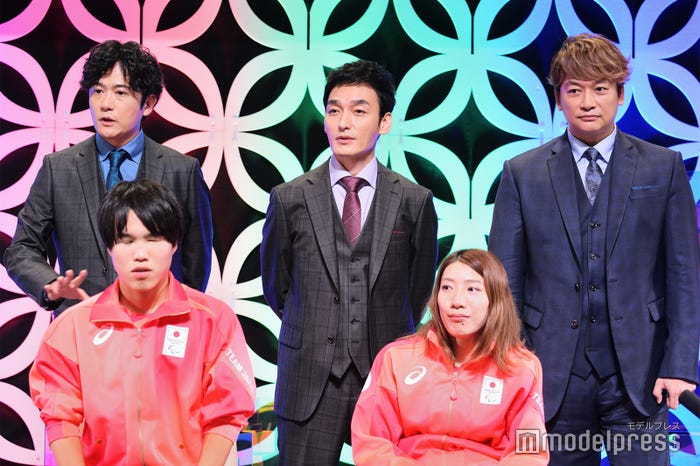 (上段左から)稲垣吾郎、草彅剛、香取慎吾(下段左から)平林太一、倉橋香衣(C)モデルプレス