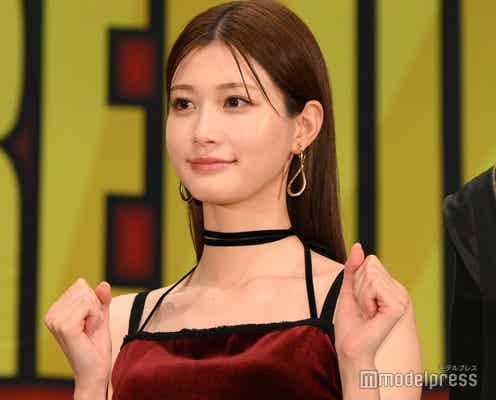 生見愛瑠、ショーツちらり 美ウエスト際立つコーデ披露「引き締まってて憧れる」「カッコいい」の声