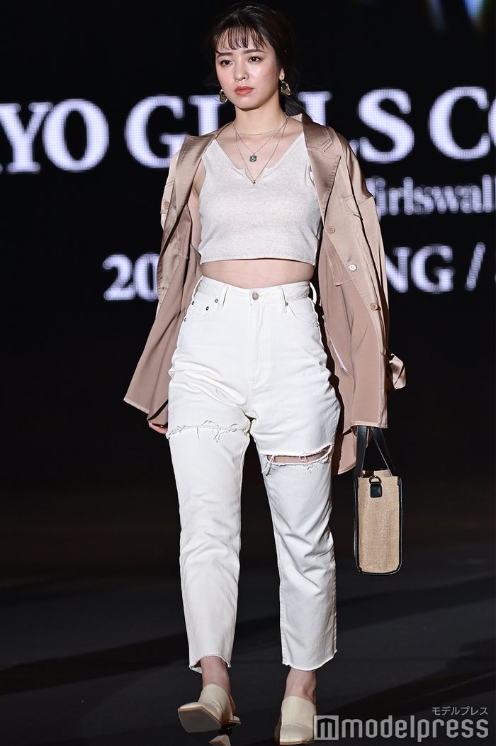 横田真悠 へそ出しルックで引き締まった美腹筋公開 Tgc21 S S モデルプレス 横田真悠 へそ出しルックで引き締まった美腹筋公開 Tgc21 S S モデルプレス