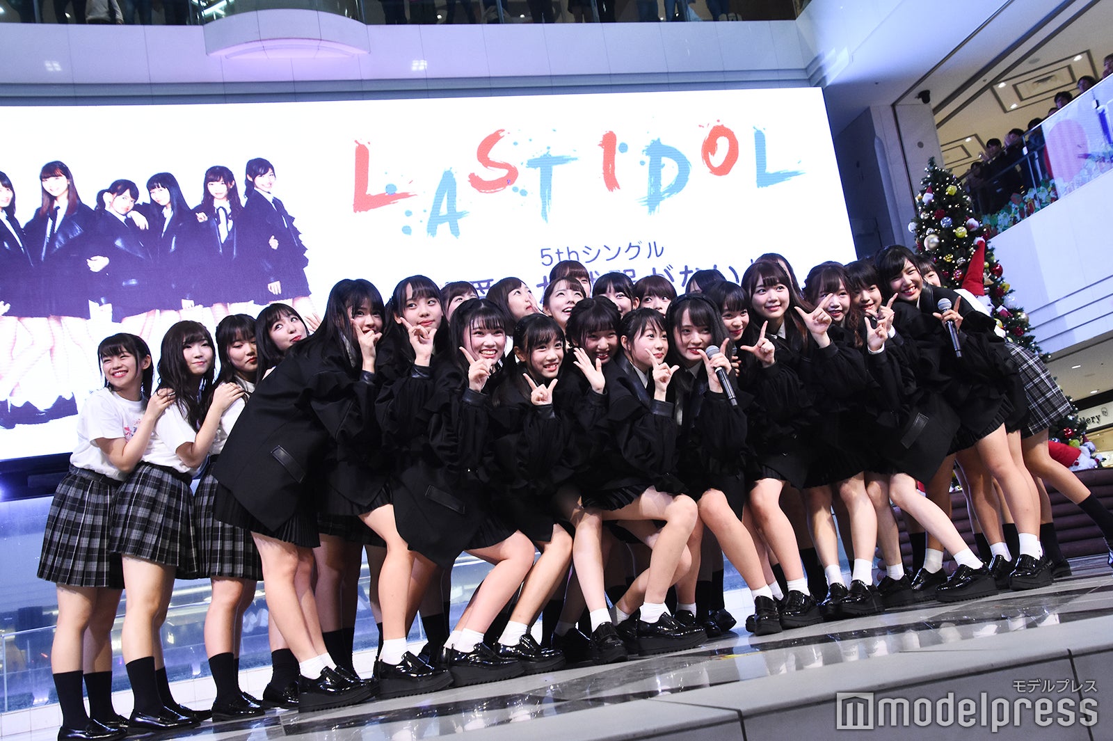 ラストアイドル2期生とアンダー （C）モデルプレス