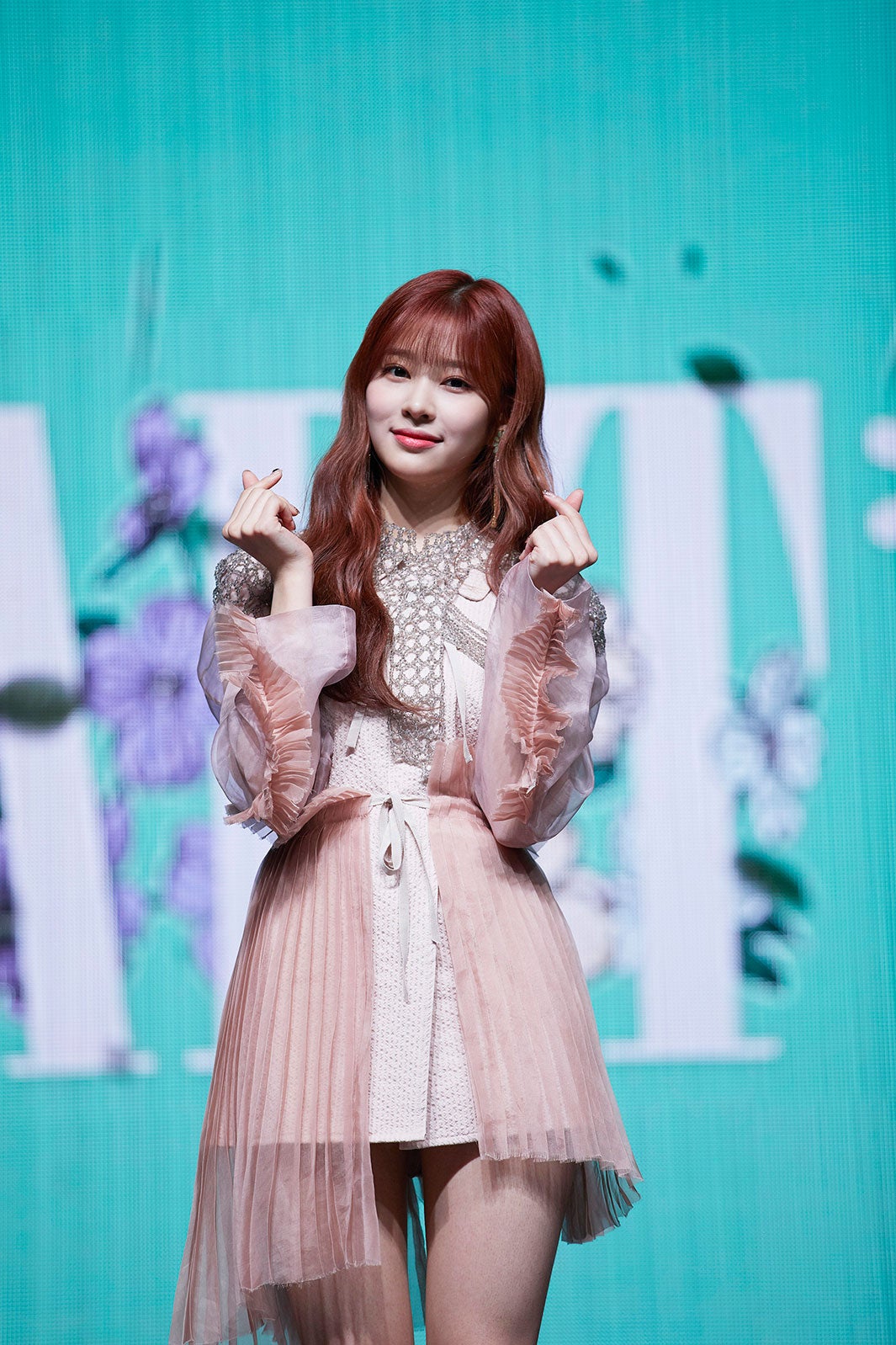 IZ*ONE（C）OFF THE RECORD