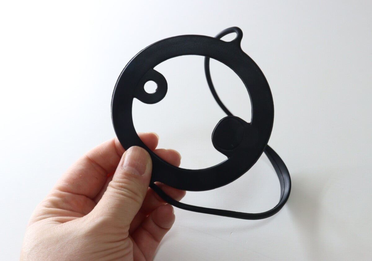 100均で買ったら快適すぎて沼…♡「バッグに常備してます」「手が空いて持ち運びが楽～」