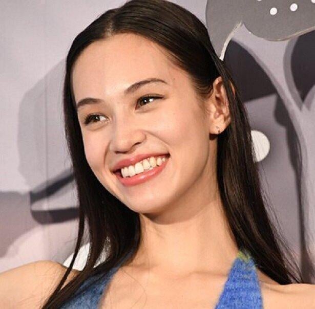 水原希子、透け感がハンパないピンク一色のゴルフウェアをお披露目