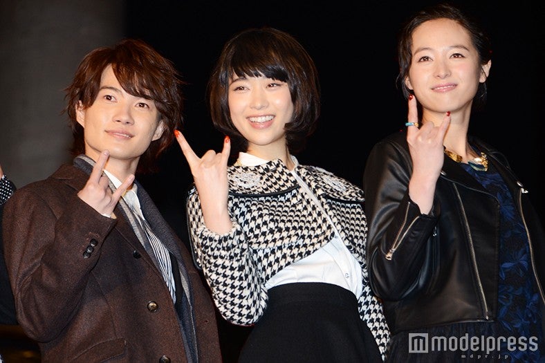（左より）神木隆之介、森川葵、清野菜名（C）モデルプレス